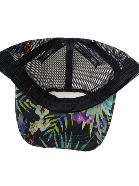 Two Tone Mens Green 6 Panel Structured Pre Curved Brim Leather Applique Mesh Trucker Caps Hats