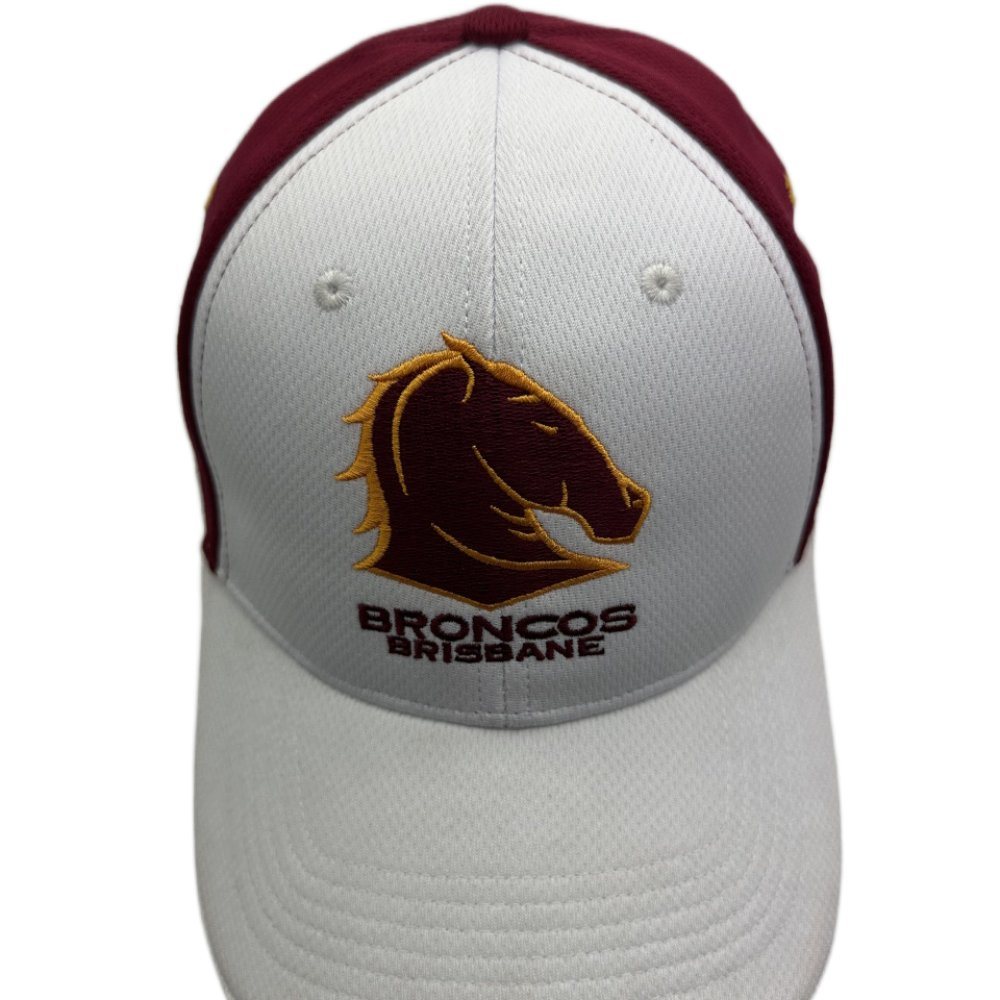 BSCI Wholesale Cheap Custom High Quality 6 Panel Towel Embroidery Heart Logo Wash Denim Baseball Cap Dad Hat