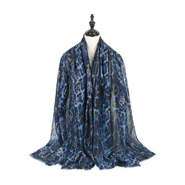 Hot Sale Stylish New Leopard Printing Long Scarves with Tassels Muslim Women Twill Cotton Head Scarf Wrap Beach Shawls Hijabs