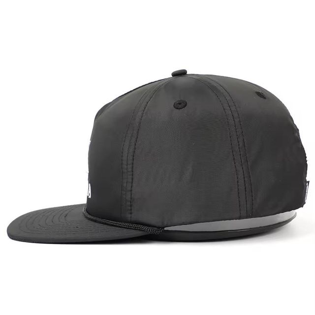 Custom Most Popular 5 Panel Black Quick Dry Nylon Flat Brim Unstructured Embriodery Logo Decorative Strip Snapback Caps