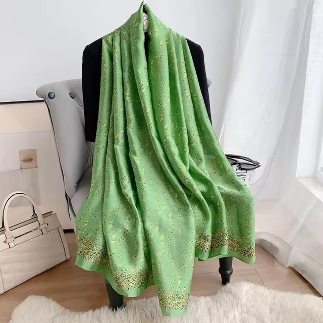 Wholesale Neckerchief Long Shawl Satin Silk Scarves High Quality Custom Luxury Designer Silk Women Print Silk Scarf